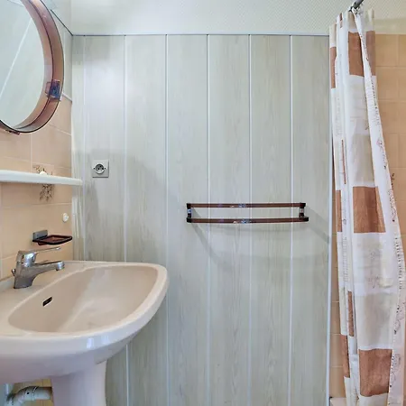 T1 Bis Avec Balcon, Animaux Admis, Parking, Wifi Gratuit, - Fr-1-841-71 *